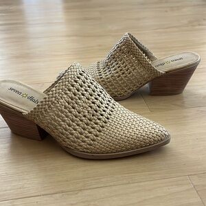 WOMENS BOHEMIAN WESTERN SYLE AIRY MULE CLOGS BLOCK HEEL POINTED TOE TAN SIZE 7.5